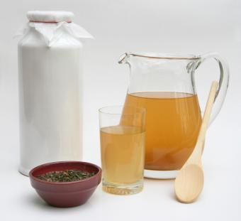 10-Step Recipe for Kombucha Tea at Home 