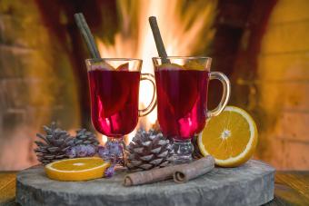 Easy Nonalcoholic Mulled Wine for Cold-Weather Comfort