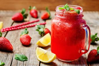 8 Juicy Strawberry Mocktails With Vibrant Flavor