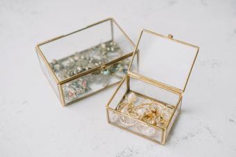 Camphor Glass Jewelry: Spotting an Affordable Treasure
