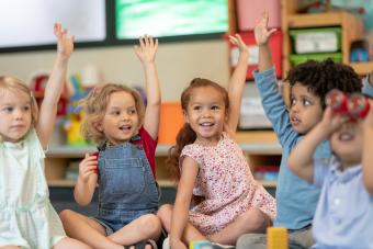 Montessori Theory: A Simple Breakdown of the Popular Teaching Method 