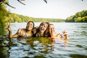 43 Things to Do With Friends This Summer 